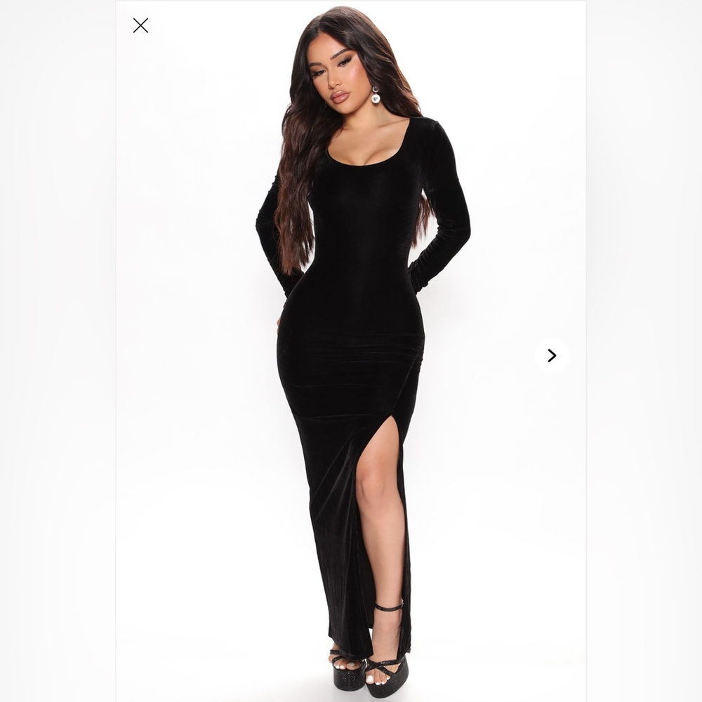 Black rush split dress- size L 🖤👗